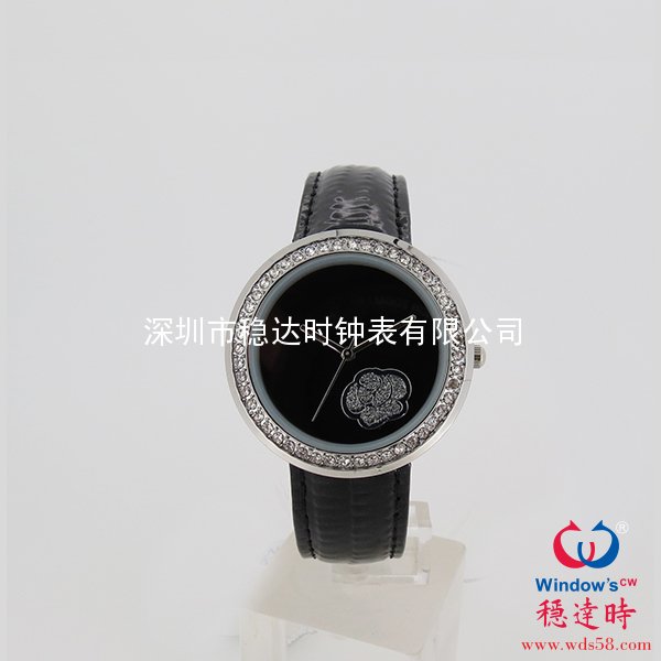 清秀可愛花朵面時(shí)尚手表