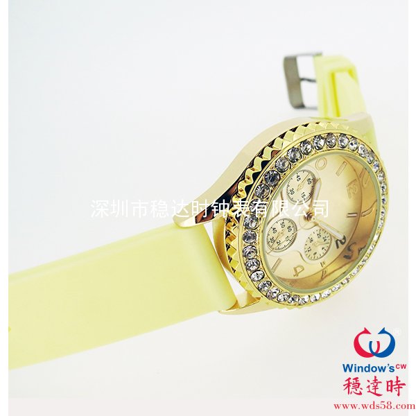 三眼韓版皮帶手表