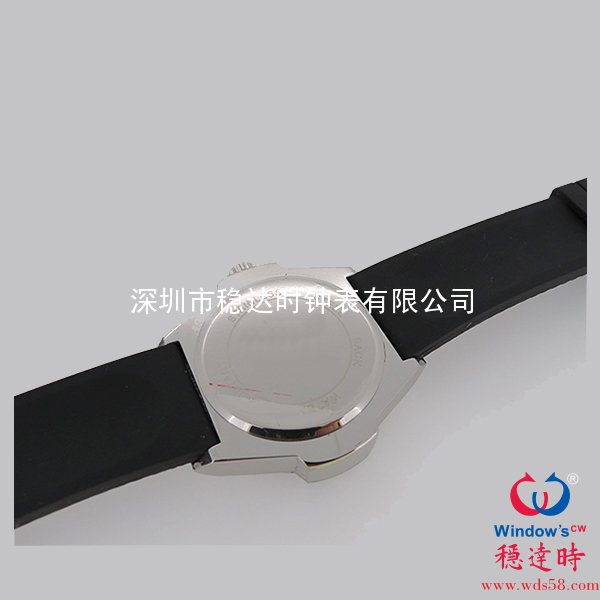高檔硅膠帶商務(wù)手表