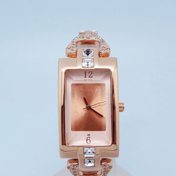 穩(wěn)達(dá)時時尚新款玫瑰金鑲鉆捷克石女式手表批發(fā)
