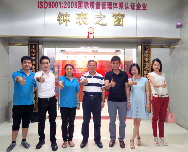 穩(wěn)達(dá)時時尚禮品手表定制廠家