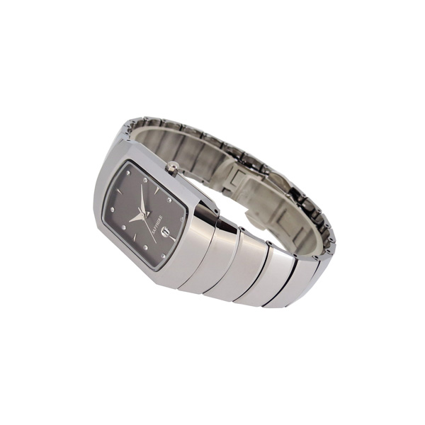 穩(wěn)達(dá)時(shí)商務(wù)經(jīng)典鎢鋼手表定做廠家