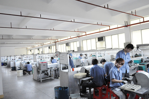 代加工手表廠車間一角