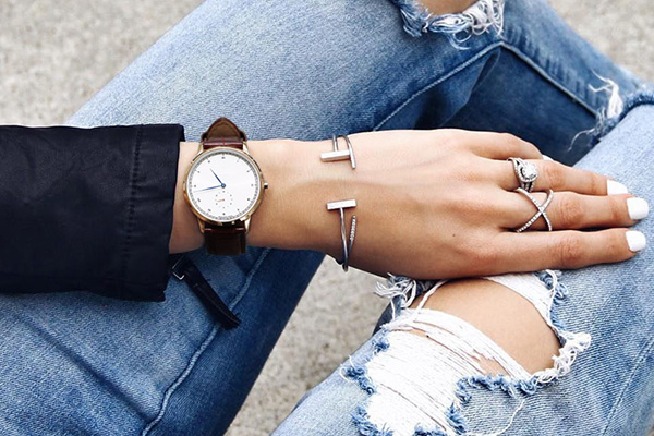 精制態(tài)度，手表定制服務(wù)為您守候