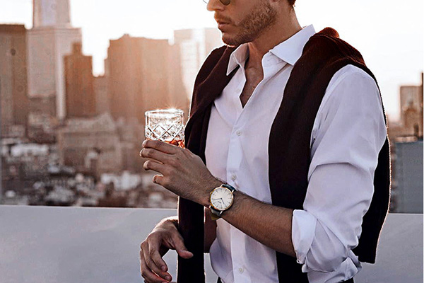 深圳鐘表廠專注顏值，更顯氣質(zhì)