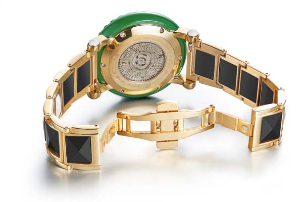 不同角度，都是一致的精致