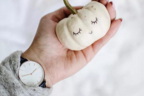 更多簡(jiǎn)約時(shí)尚款式放送，穩(wěn)達(dá)時(shí)期待與您合作