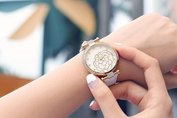 穩(wěn)達時 批量定制 中高檔腕表 女士腕表