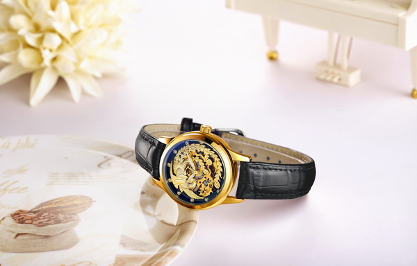 時尚潮流鏤空手表非機械表